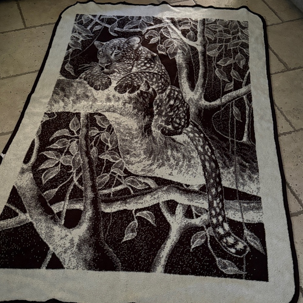 Vintage San Marcos Leopard on Tree Blanket Gently Loved 87”x54” Reversible